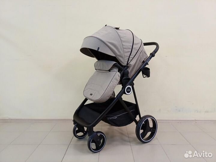Коляска-трансформер Indigo Shuttle. /Новая