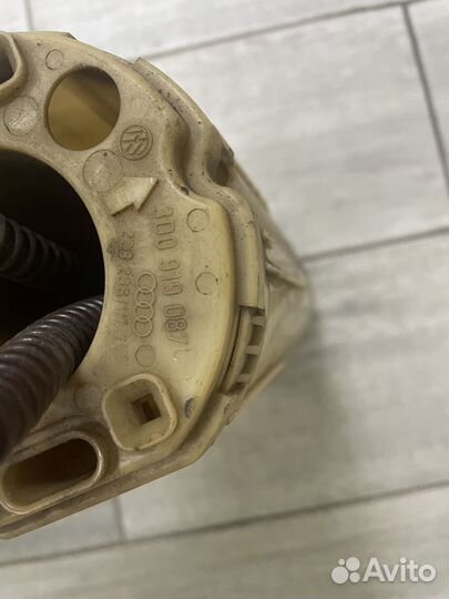 Бензонасос правый Ауди А8 Д3