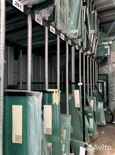 Стекло лобовое нижнее для Caterpillar 330Dl