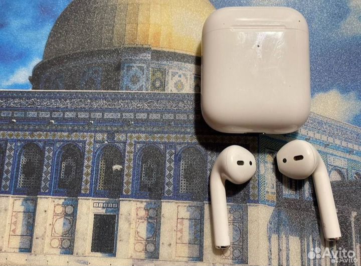 Apple AirPods 2 поколения