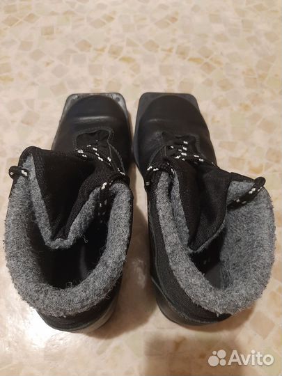 Лыжные ботинки классические