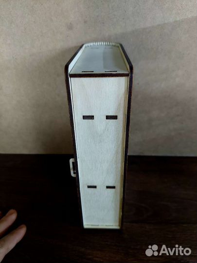 Футляр, коробка из дерева под бутылку