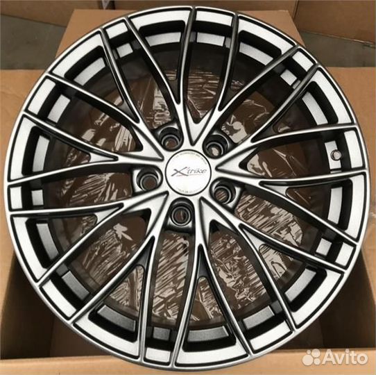 X'trike X-130 : 7,5x18 5*108 Et:36 Dia:65,1 HSB