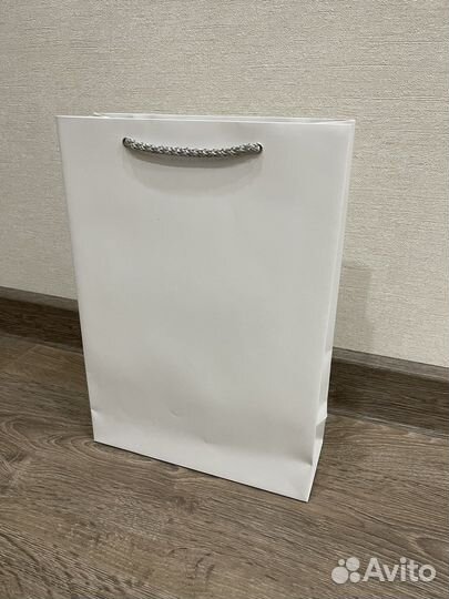 Бумажные и подарочные пакеты