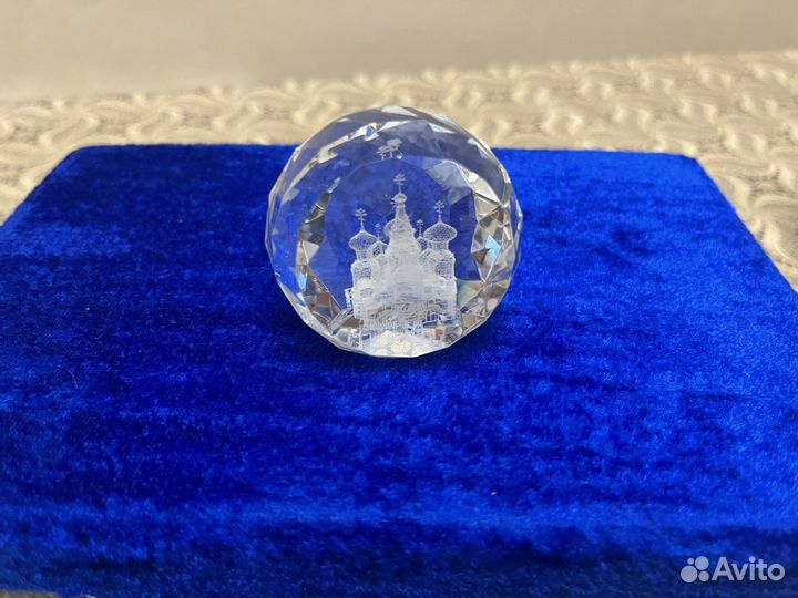 Стеклянные сувениры