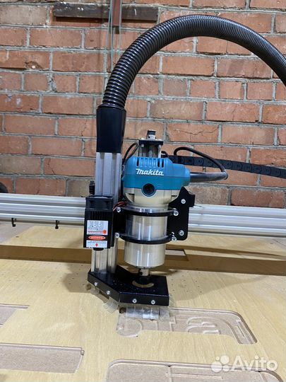 Фрезерный станок с чпу по дереву