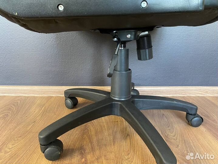 Офисное кресло. Удобное