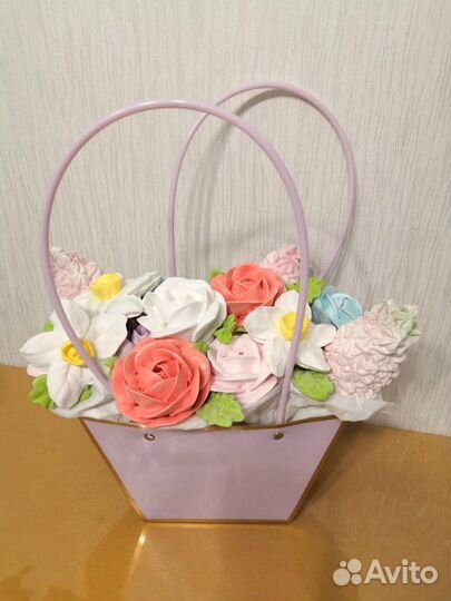 Зефирные цветы в корзинке