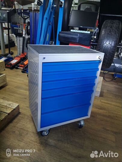 Тележка инструментальная для автосервиса