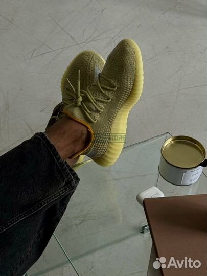 Кроссовки унисекс Adidas Yeezy Boost 350 зеленые