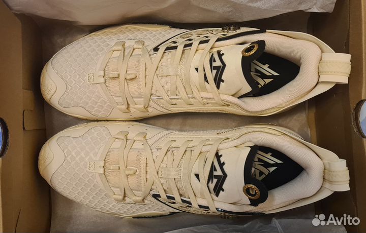 Баскетбольные кроссовки Anta Shock Wave 5 v2