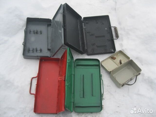 Чемоданчики металлические