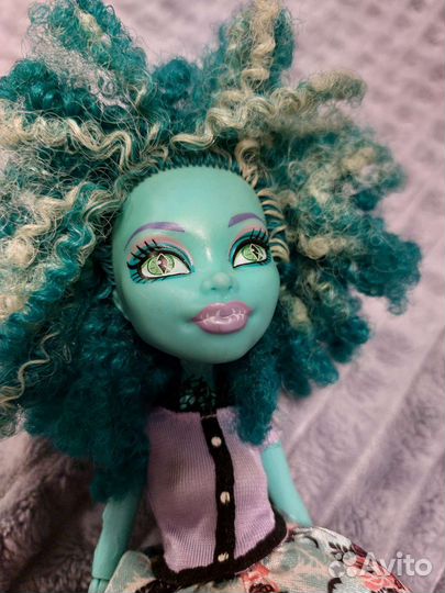Кукла Монстер Хай Ханни свомп
