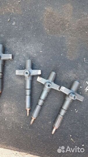 Форсунка топливная Mitsubishi Pajero 3 3.2 дизель