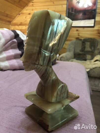 Бюст Нефертити из оникса