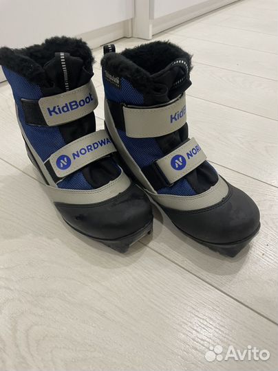 Лыжные ботинки детские 37 размер