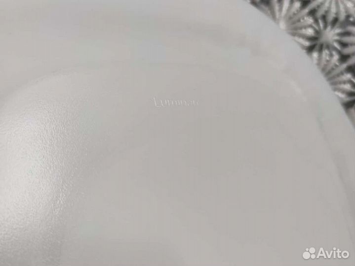 Тарелки большие квадратные