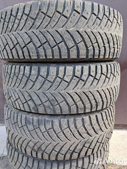 Michelin X-Ice North 4 205/60 R16 96T