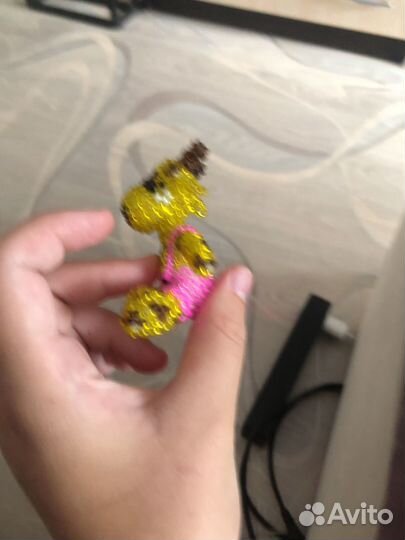 Жираф из бисера амигуруми