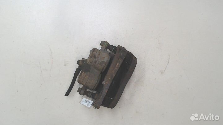 Суппорт Subaru Forester (S11), 2005