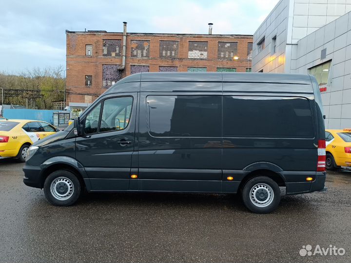 Mercedes-Benz Sprinter цельнометаллический, 2018