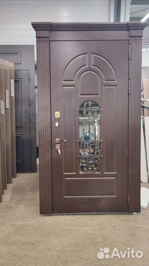Дверь входная металлическая в дом