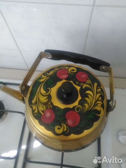 Чайник с росписью