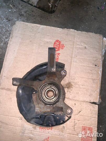 Ступица передняя левая Toyota Camry ACV30