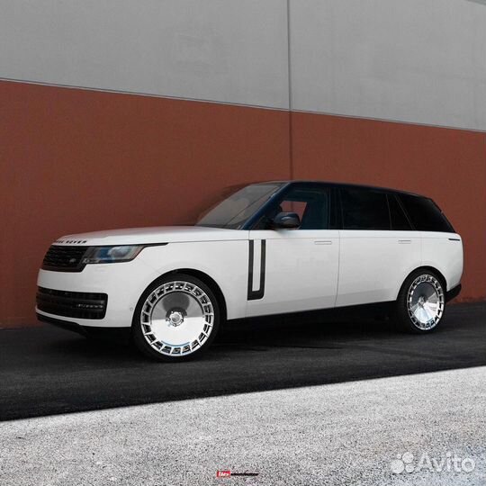 Диски кованые R22 5x120 на Range Rover Sport