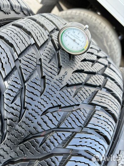 Nokian Tyres Hakkapeliitta R3 SUV 255/40 R20