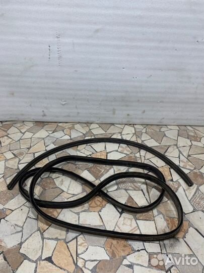 Уплотнительная резинка двери багажника Daewoo