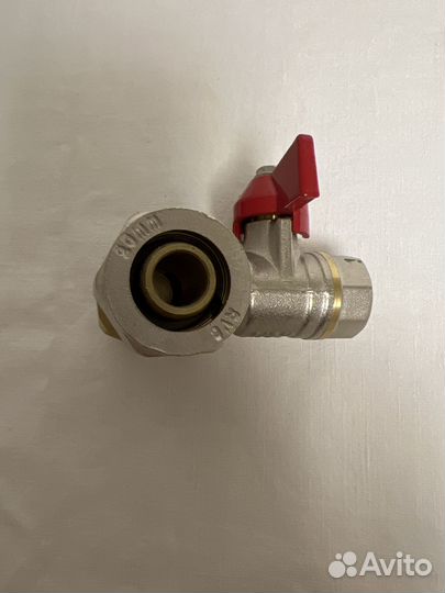 Кран шаровый для металлопластиковых труб тройник