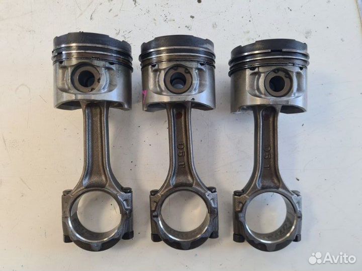 Поршень с шатуном Mitsubishi L200 пикап 4D56 2010