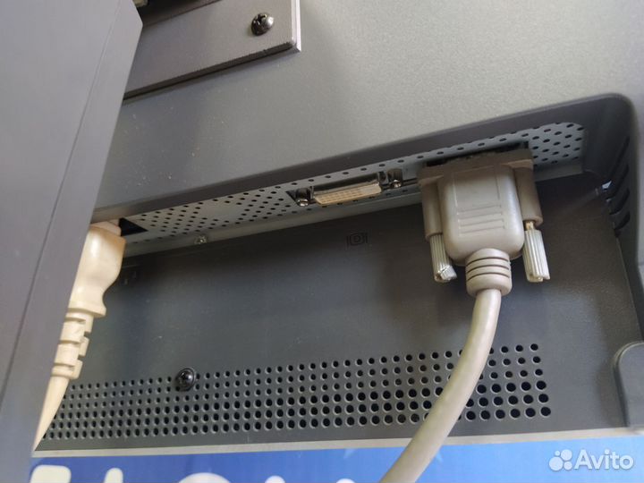 Монитор LG L1910P (134)