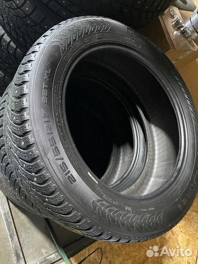 Nokian Tyres Hakkapeliitta 8 215/55 R17
