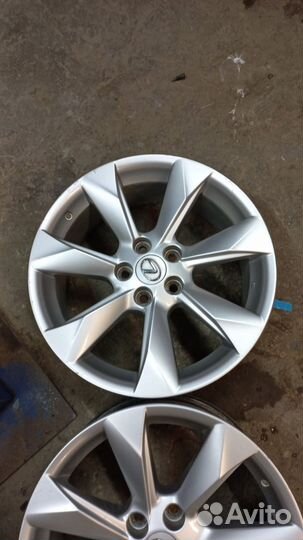 Lexus RX 350 R18 оригинал