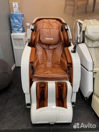 Массажное кресло Yamaguchi Axiom YA-6000 White-Gin