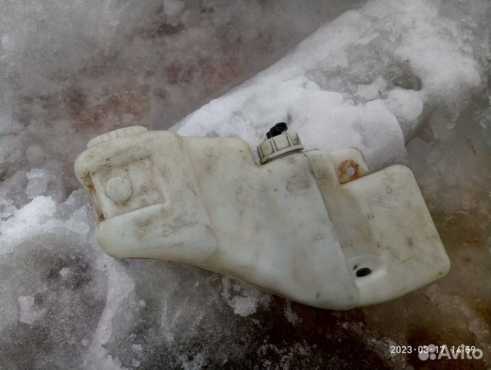 Бачок омывателя ваз 2110
