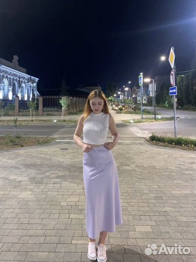 Атласная юбка миди