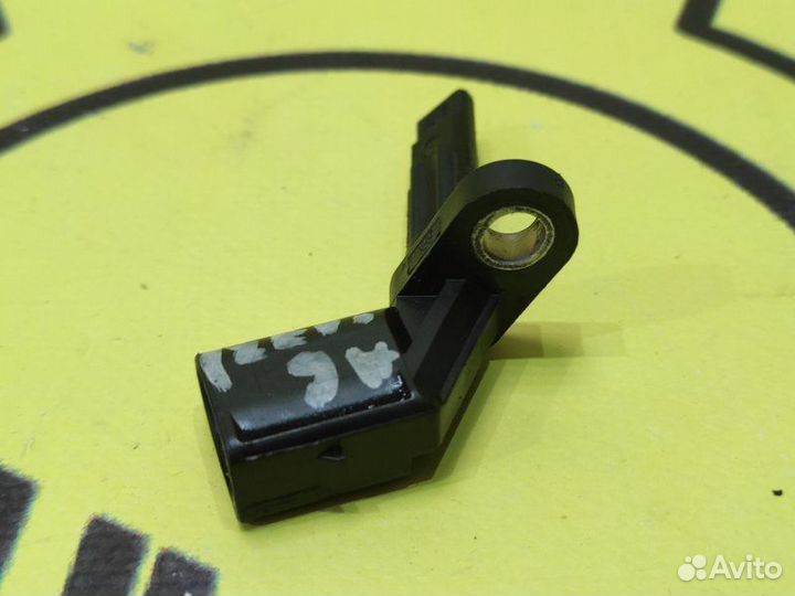 Датчик ABS передний правый Audi A6 4G2 chva 2012