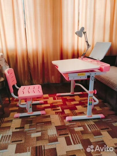 Растущая парта и стул ErgoKids