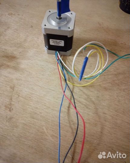 Шаговый двигатель nema 17