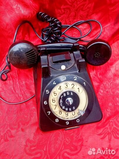 Старый телефон