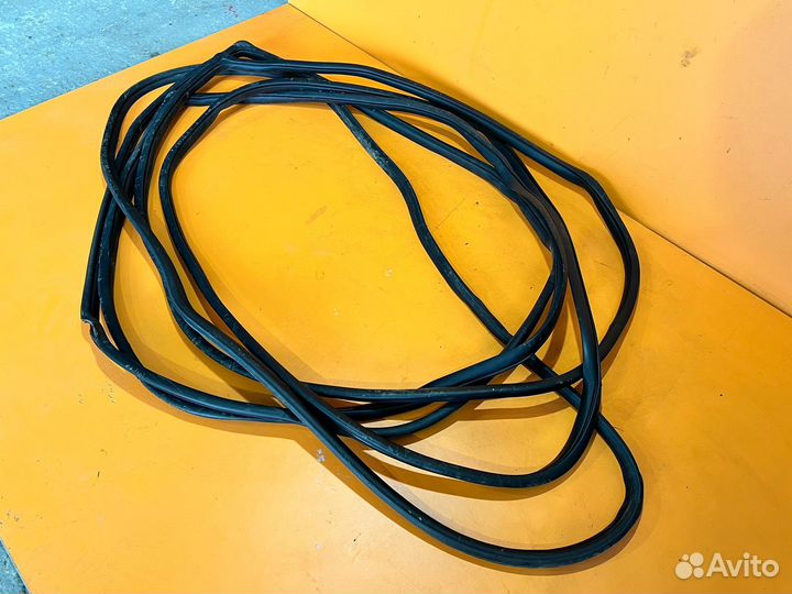 Уплотнитель двери на Hyundai Creta