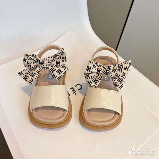 Босоножки для девочки