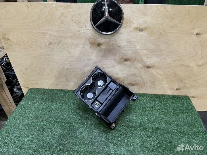 Подстаканник в подлокотник на Мерседес w166