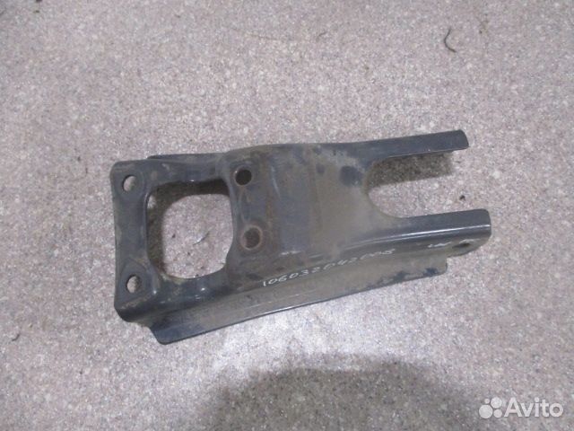 Кронштейн амортизатора Volvo 3197808