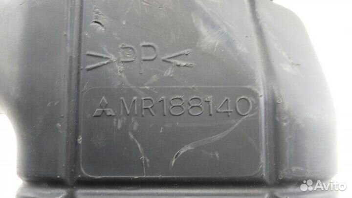 Патрубок воздушн.фильтра Mitsubishi Diamante F31A