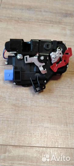 Замок двери volkswagen touareg