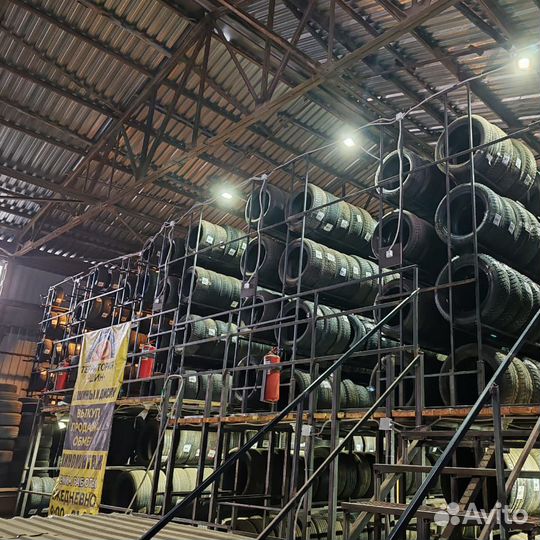 Hankook Winter I'Pike 215/65 R17 98T